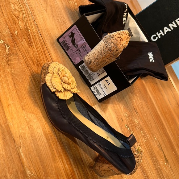 Shoes - Picture 1 of 5